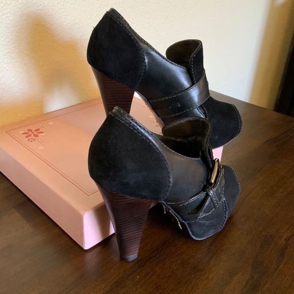Kurt Geiger Leather & Suede Peep Toe Heels Size 8.5 - Picture 8 of 13